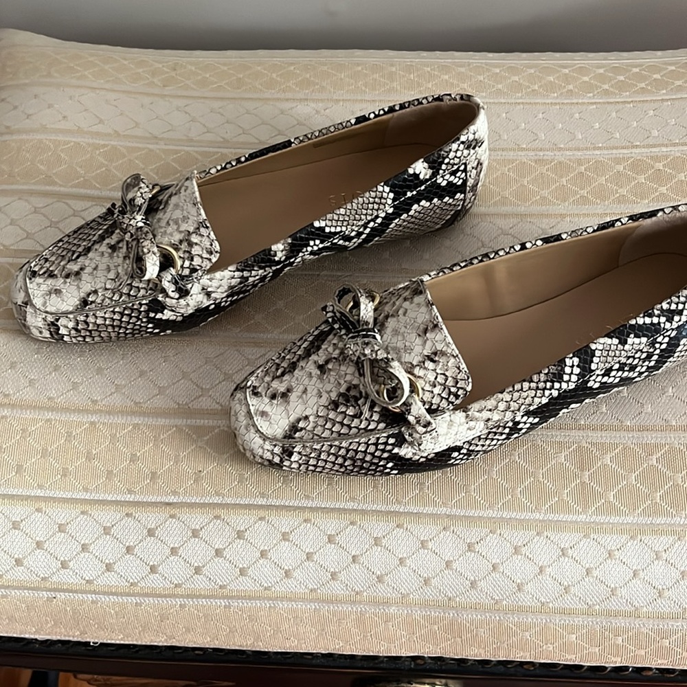 NWOB Talbots Becca tie loafers - Picture 2 of 4